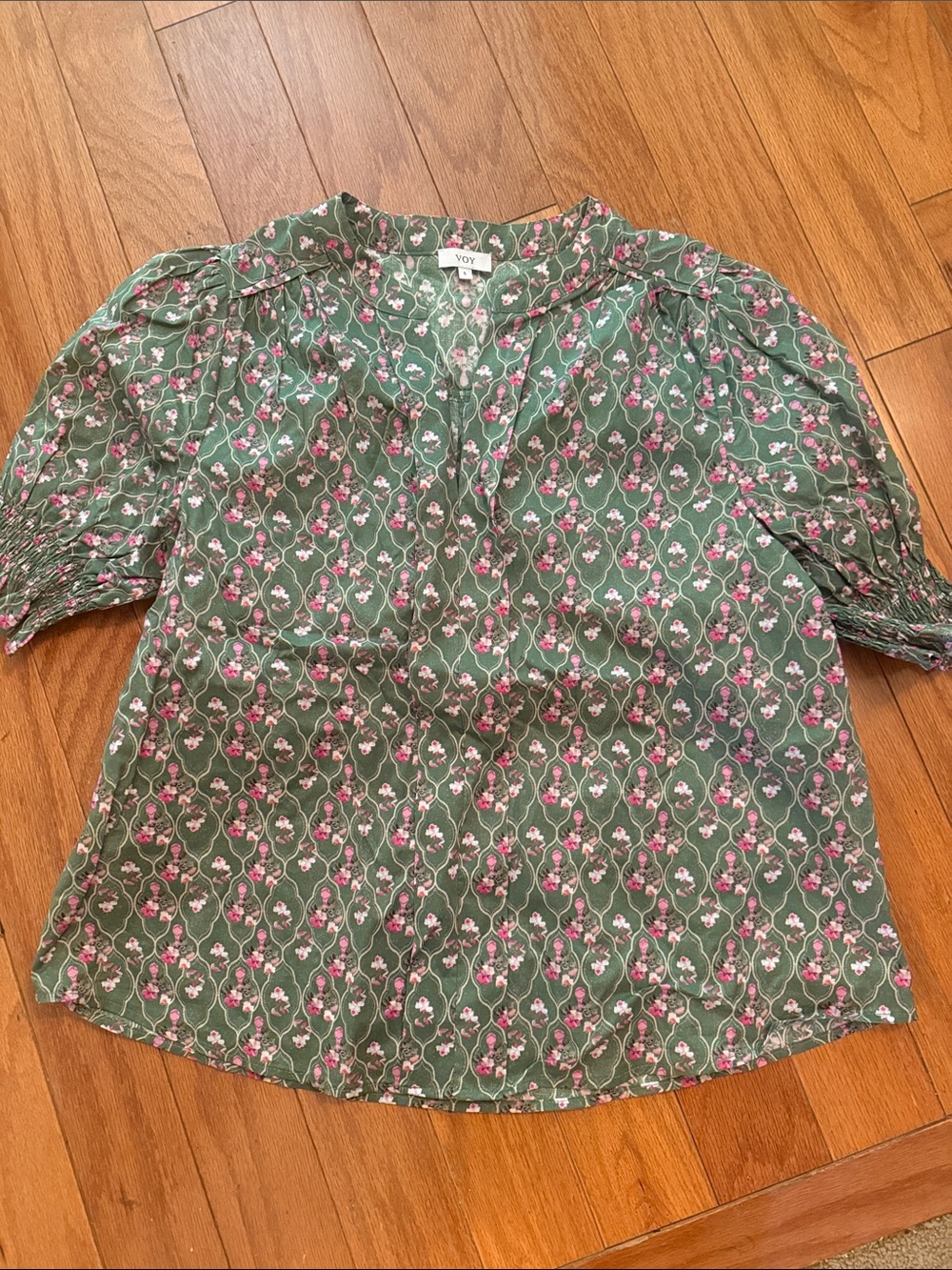 VOU Green Floral V-Neck Smocked Sleeve Blouse